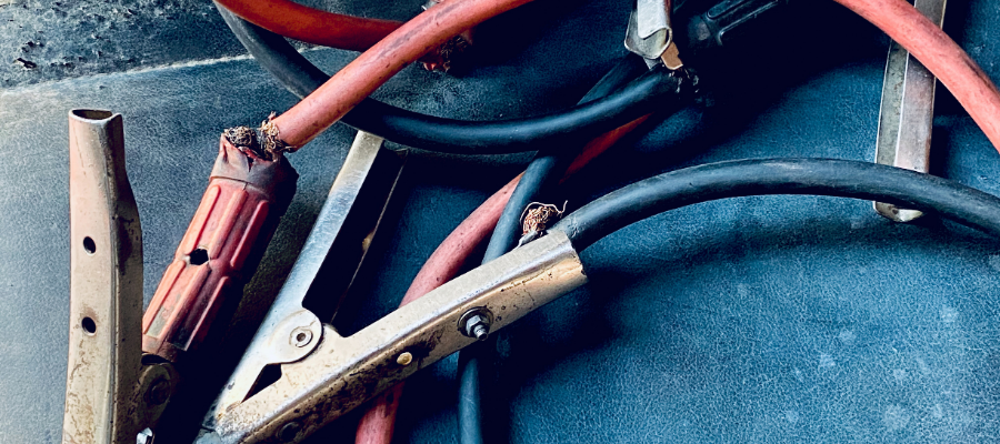 12 V chargeable jump starter